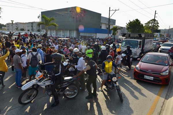Ecuador militariza la prisión de Guayaquil tras la masacre de presos Ecuador militariza la prisión de Guayaquil tras la masacre de presos