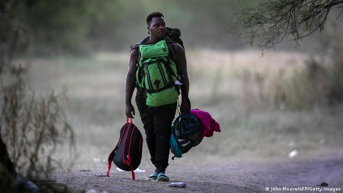 México envía a Haití segundo vuelo con migrantes deportados México envía a Haití segundo vuelo con migrantes deportados