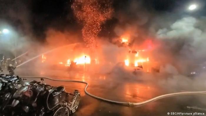 Aumenta cifra de muertos y heridos en un incendio en el sur de Taiwán Aumenta cifra de muertos y heridos en un incendio en el sur de Taiwán