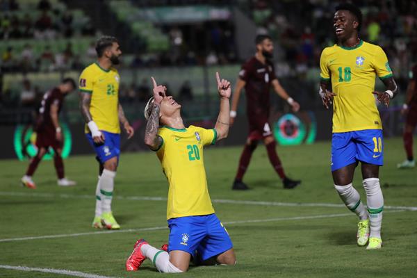 Clasificatorias: Brasil arma las maletas a Qatar con triunfo ante Venezuela y los rivales de Chile sumaron complicando las opciones para la ‘Roja’ Clasificatorias: Brasil arma las maletas a Qatar con triunfo ante Venezuela y los rivales de Chile sumaron complicando las opciones para la ‘Roja’