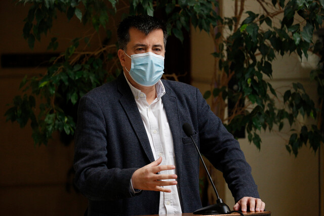 Diputado Celis emplaza a seremi de Salud de Valparaíso por multas impagas tras fiestas clandestinas: apunta que CDE no ha podido iniciar cobranza por «negligencia» Diputado Celis emplaza a seremi de Salud de Valparaíso por multas impagas tras fiestas clandestinas: apunta que CDE no ha podido iniciar cobranza por