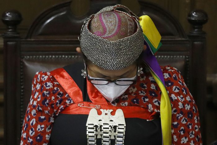 Reglamento de Participación y Consulta Indígena: pleno de la Convención aprobó la indicación de escaños reservados que reemplaza todo el texto en medio de reclamos de la derecha Reglamento de Participación y Consulta Indígena: pleno de la Convención aprobó la indicación de escaños reservados que reemplaza todo el texto en medio de reclamos de la derecha