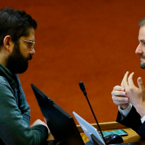Frente Amplio en picada por dichos de ministro Bellolio contra Boric: 