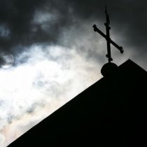 Informe confirma más de 216.000 menores víctimas de abusos sexuales en la Iglesia católica francesa