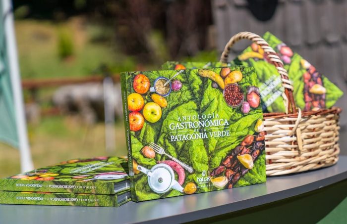 “Antología Gastronómica de la Patagonia Verde” es nominado a mejor libro de cocina del mundo “Antología Gastronómica de la Patagonia Verde” es nominado a mejor libro de cocina del mundo