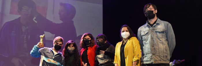 Cinta sobre niños del Sename obtuvo máximo galardón en Festival de Cine de Valdivia Cinta sobre niños del Sename obtuvo máximo galardón en Festival de Cine de Valdivia