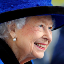 Por qué la reina Isabel II rechazó el premio a 