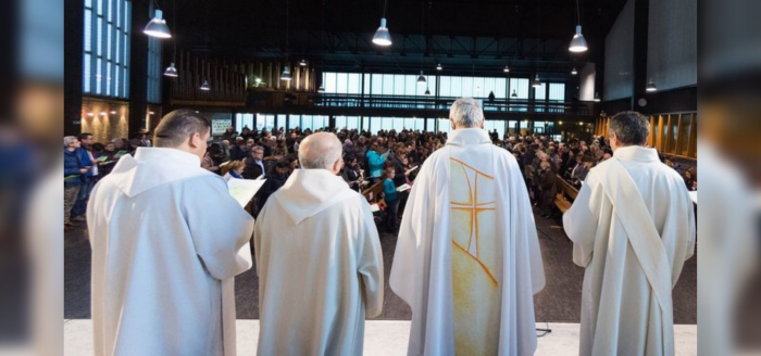 La Iglesia Católica de Francia abusó de 216.000 víctimas desde 1950 La Iglesia Católica de Francia abusó de 216.000 víctimas desde 1950