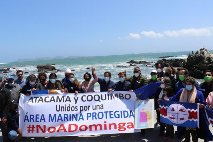 Gobiernos regionales de Coquimbo y Atacama firman convenio para proteger Archipiélago de Humboldt