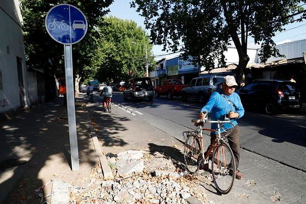 Santiago en cleta: Plataforma colaborativa informa a ciclistas sobre calidad de las rutas