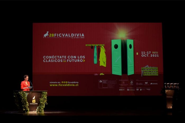 Con homenaje a técnicos del cine y a Patricio Manns se inaugura el 28° Festival Internacional de Cine de Valdivia Con homenaje a técnicos del cine y a Patricio Manns se inaugura el 28° Festival Internacional de Cine de Valdivia