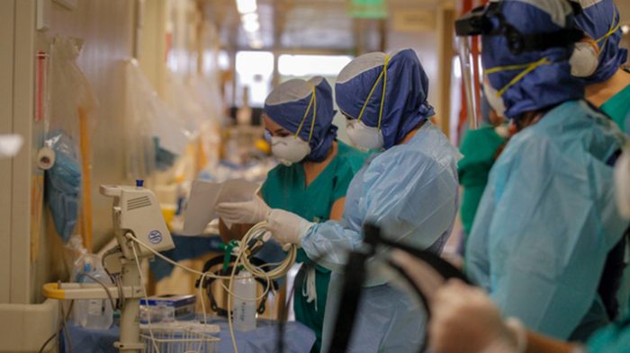 Fin del Estado de Excepción: Fenats acusa despidos masivos y «adopción de medidas erráticas» en servicios de salud Fin del Estado de Excepción: Fenats acusa despidos masivos y