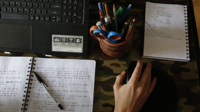 Día del Profesor: 56% de la comunidad escolar reconoce sentirse agobiado y con dificultades por las clases híbridas Día del Profesor: 56% de la comunidad escolar reconoce sentirse agobiado y con dificultades por las clases híbridas