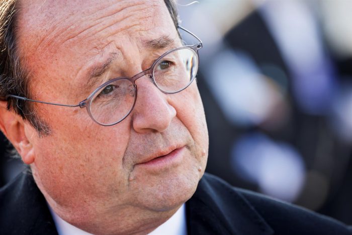 François Hollande comparece en juicio por atentado en París: 