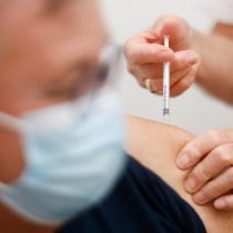 Austria confinará a personas que no estén vacunadas contra el coronavirus