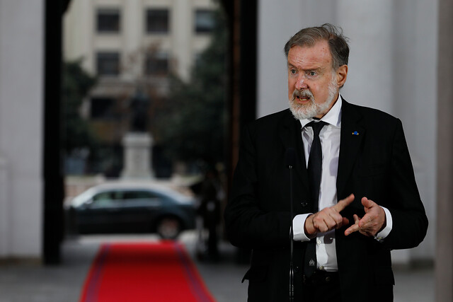 Gobierno rechaza críticas de embajador argentino contra Kast: 