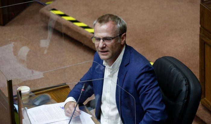 Senador Felipe Kast (Evópoli): «La gran amenaza de José Antonio Kast son sus seguidores y de ellos se tiene que cuidar» Senador Felipe Kast (Evópoli):