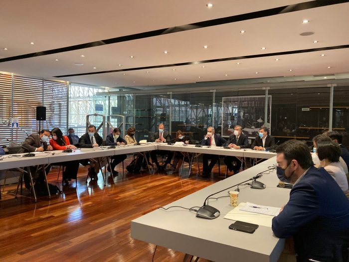 “Cumbre” en el Congreso: gobernadores abogan por autonomía, atribuciones y flexibilidad en el gasto ante senadores y Hacienda “Cumbre” en el Congreso: gobernadores abogan por autonomía, atribuciones y flexibilidad en el gasto ante senadores y Hacienda