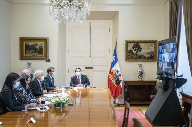 Presidente Piñera encabezó reunión con autoridades tras incidente de Cañete y ministro Delgado insiste en necesidad del estado de excepción