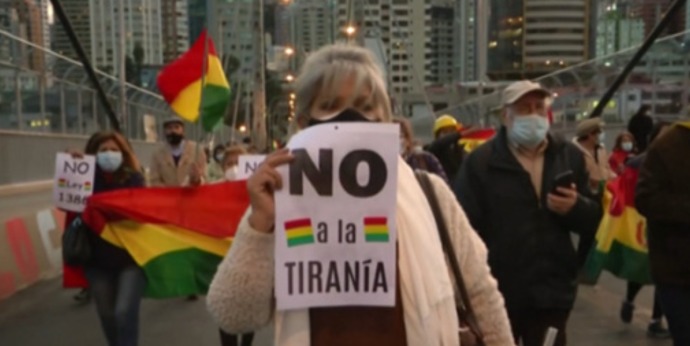 Gobierno boliviano anula polémica ley y pide suspender el paro y los bloqueos Gobierno boliviano anula polémica ley y pide suspender el paro y los bloqueos