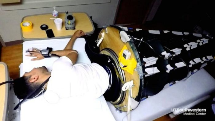 El innovador saco de dormir para tratar el síndrome de los «ojos aplastados» asociado a los viajes espaciales El innovador saco de dormir para tratar el síndrome de los