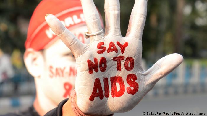La pandemia de covid aleja a la ONU de su meta de acabar con el sida en 2030