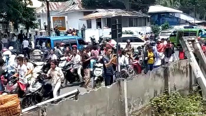 Terremoto de magnitud 7,3 sacude el centro de Indonesia