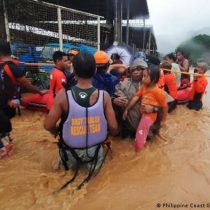 Supertifón Rai toca tierra en Filipinas y causa evacuaciones masivas