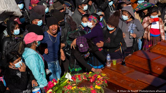 Guatemala impone estado de sitio en comunidades tras masacre Guatemala impone estado de sitio en comunidades tras masacre