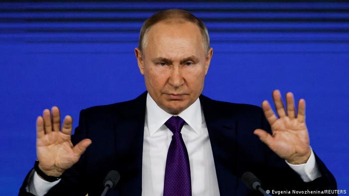 Putin emplaza a EE.UU. y la OTAN en su conferencia anual: “¿Ustedes me exigen a mí alguna garantía? Son ustedes quienes deben darnos garantías”