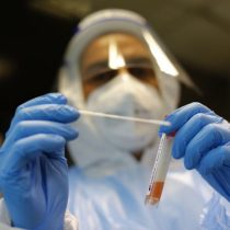 Minsal confirma tres casos de la variante ómicron en Chile: cuatro están en espera de la secuenciación