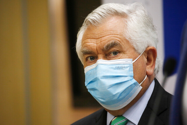 Ministro Paris por variante ómicron en Chile: «La gente que no se quiera vacunar va a sufrir las consecuencias del ataque del virus» Ministro Paris por variante ómicron en Chile: