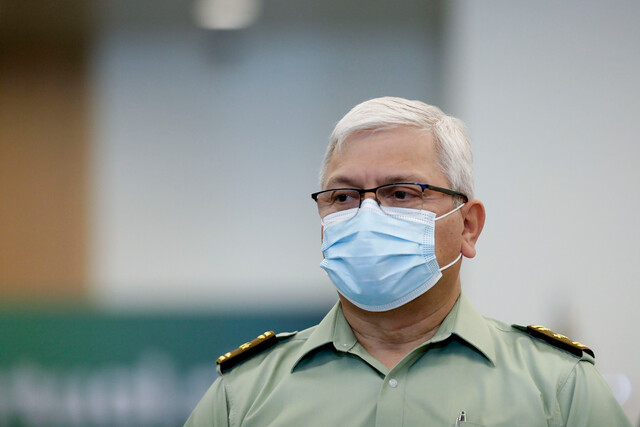 General Yáñez envió oficio a Loncon manifestando inquietud por solicitud de audiencias de exfuncionarios y deslizó posibilidad para que Carabineros hable en la CC General Yáñez envió oficio a Loncon manifestando inquietud por solicitud de audiencias de exfuncionarios y deslizó posibilidad para que Carabineros hable en la CC