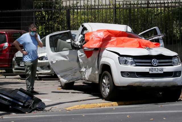 Accidente de tránsito por exceso de velocidad deja dos muertos en Providencia: Matthei advierte que en el sector algunos conductores 
