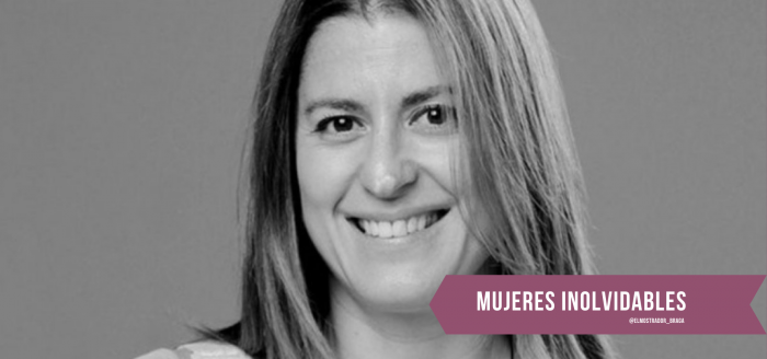Carmen Gloria Larenas, la primera mujer en llegar al cargo de directora del Teatro Municipal de Santiago en sus 164 años de existencia Carmen Gloria Larenas, la primera mujer en llegar al cargo de directora del Teatro Municipal de Santiago en sus 164 años de existencia
