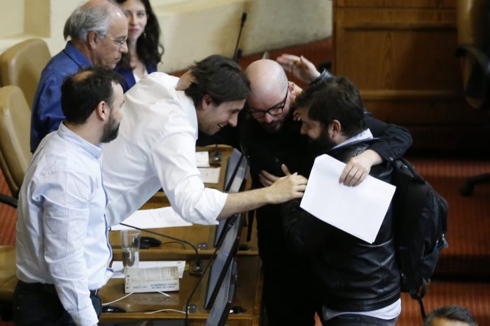 Diputado Vlado Mirosevic y la unidad progresista bajo el liderazgo de Boric: «No convocar a una gran coalición sería un error histórico» Diputado Vlado Mirosevic y la unidad progresista bajo el liderazgo de Boric: