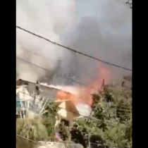 Gigantesco incendio forestal en San José de Maipo obliga a evacuar sanatorio mental