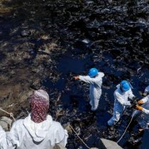 Desastre ecológico: el grave derrame de petróleo en la costa de Perú a causa de la erupción del volcán en Tonga