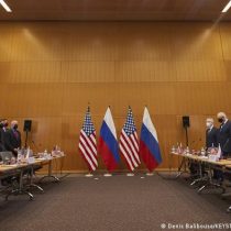 Estados Unidos y Rusia inician conversaciones de alto nivel sobre Ucrania