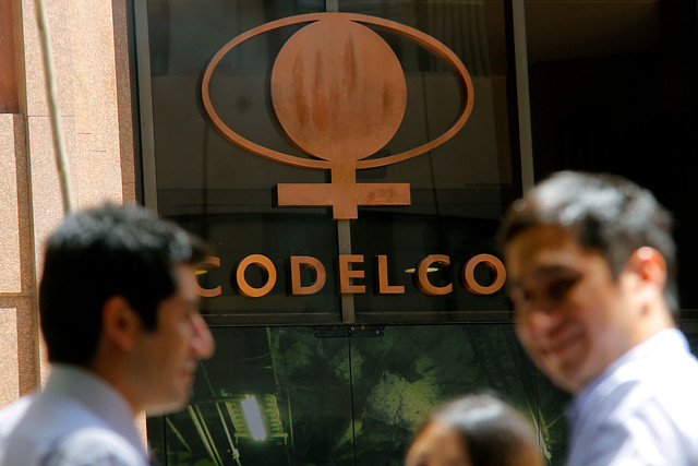 Codelco alertó sobre información falsa que circula en redes sociales
