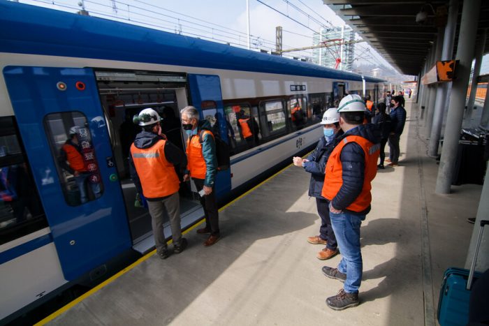 Robo del tendido eléctrico truncó el esperado regreso del tren Santiago-Concepción Robo del tendido eléctrico truncó el esperado regreso del tren Santiago-Concepción