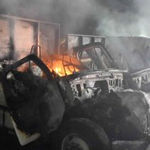 Desconocidos queman camión en La Araucanía para exigir la salida militar en la zona