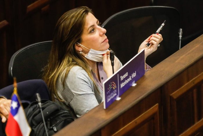 Seremi de Salud abre sumario sanitario contra Teresa Marinovic por no uso de mascarilla