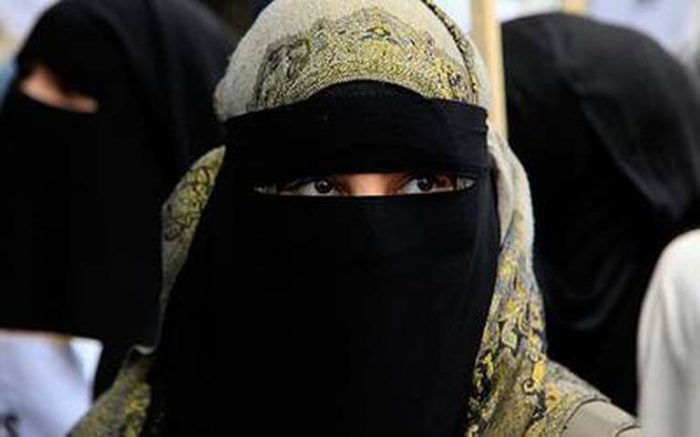 Escándalo en la India por subasta de mujeres musulmanas en una aplicación