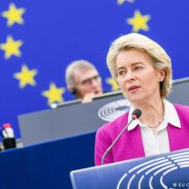 Comisión Europea propone amplio paquete de sanciones contra Rusia