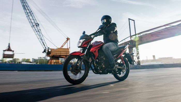 Venta de motocicletas subió un 95% y cierre de año anotó nueva alza de 103% Venta de motocicletas subió un 95% y cierre de año anotó nueva alza de 103%