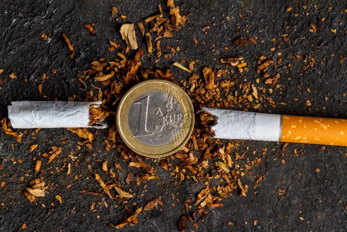 ¿Influye el precio del tabaco en su consumo? ¿Influye el precio del tabaco en su consumo?