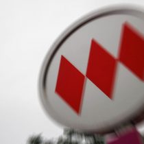 Metro de Santiago informa servicio parcial en Línea 1 por persona en las vías