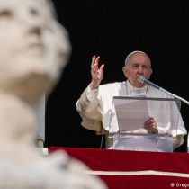 Papa Francisco pide que cese la guerra y solicita corredores humanitarios en Ucrania