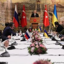 Otra ronda de negociaciones entre Rusia y Ucrania inicia en Turquía